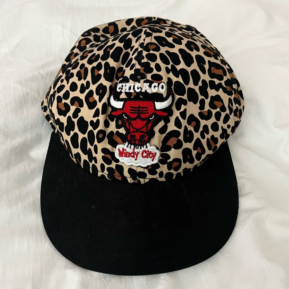 rare chicago bulls sports merch cheetah print snapback hat